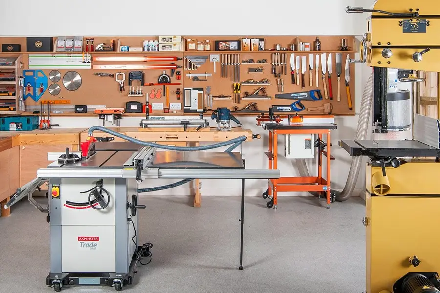 راهنمای خرید ابزارآلات برای مشاغل خاص (نجاری، برقکاری، لوله کشی و ...)